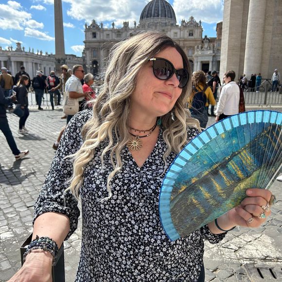 Meet your Posher, Renée - Picture 1 of 1